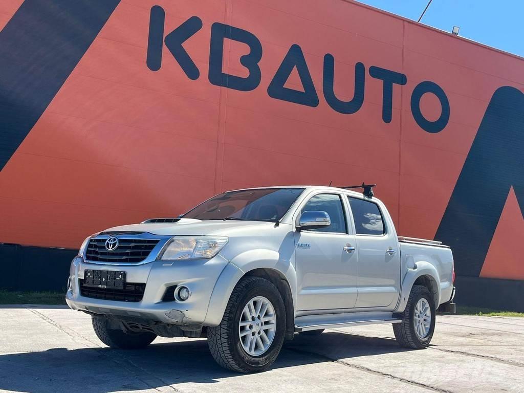 Toyota Hilux 4x4 Автомобілі