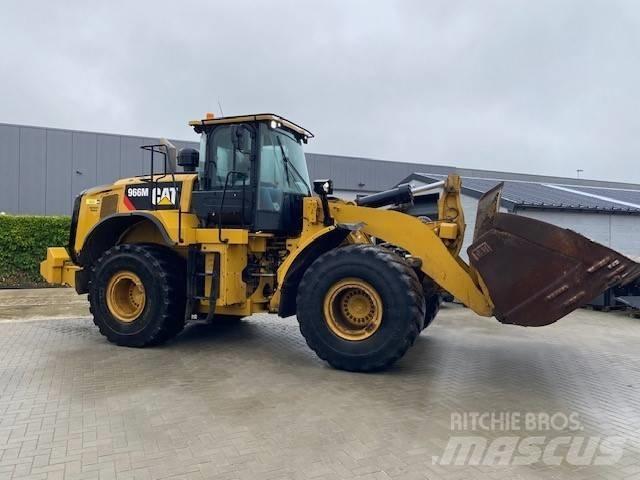 CAT 966 M Фронтальні навантажувачі
