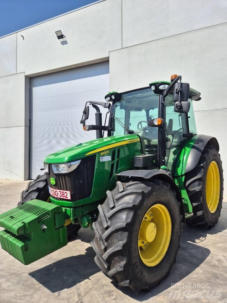 John Deere 5100 R Трактори