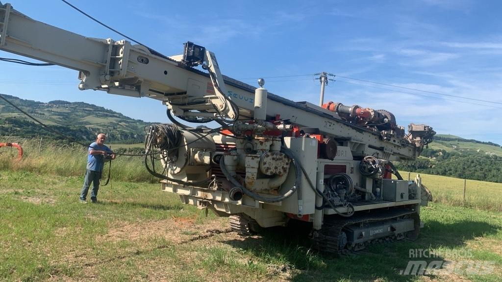 Comacchio MC 900 P1 Установки для буріння свердловин