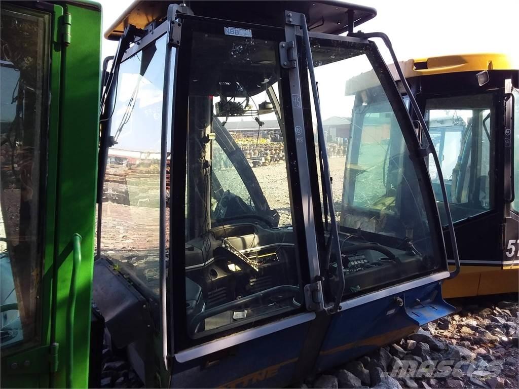 Rottne F18 Кабіна