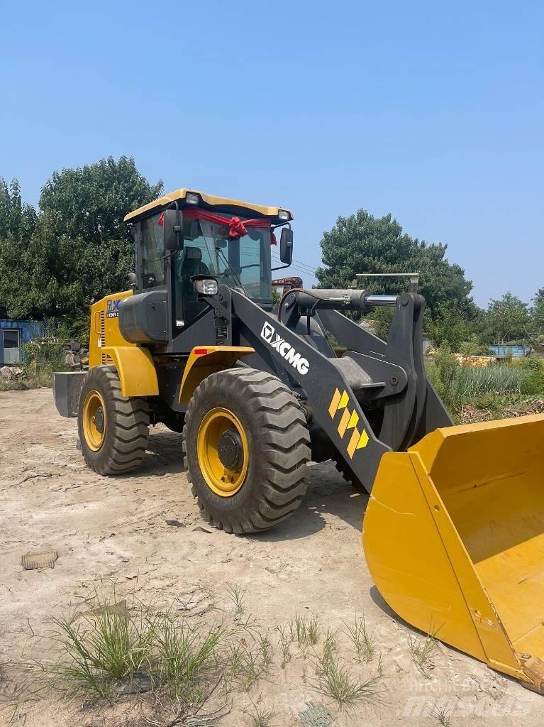 XCMG LW 300 FV Фронтальні навантажувачі