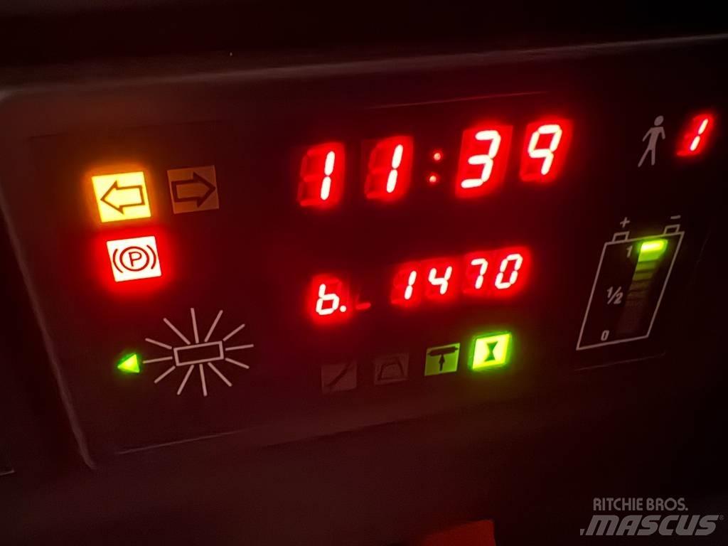 Toyota RRE 140 Річ-трак із високим підйомом