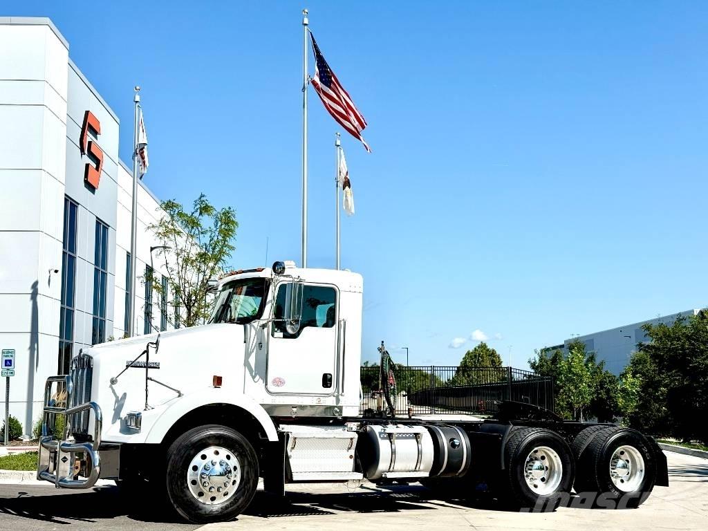 Kenworth T 800 Тягачі