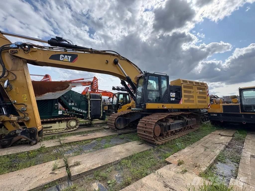 CAT 374F Гусеничні екскаватори