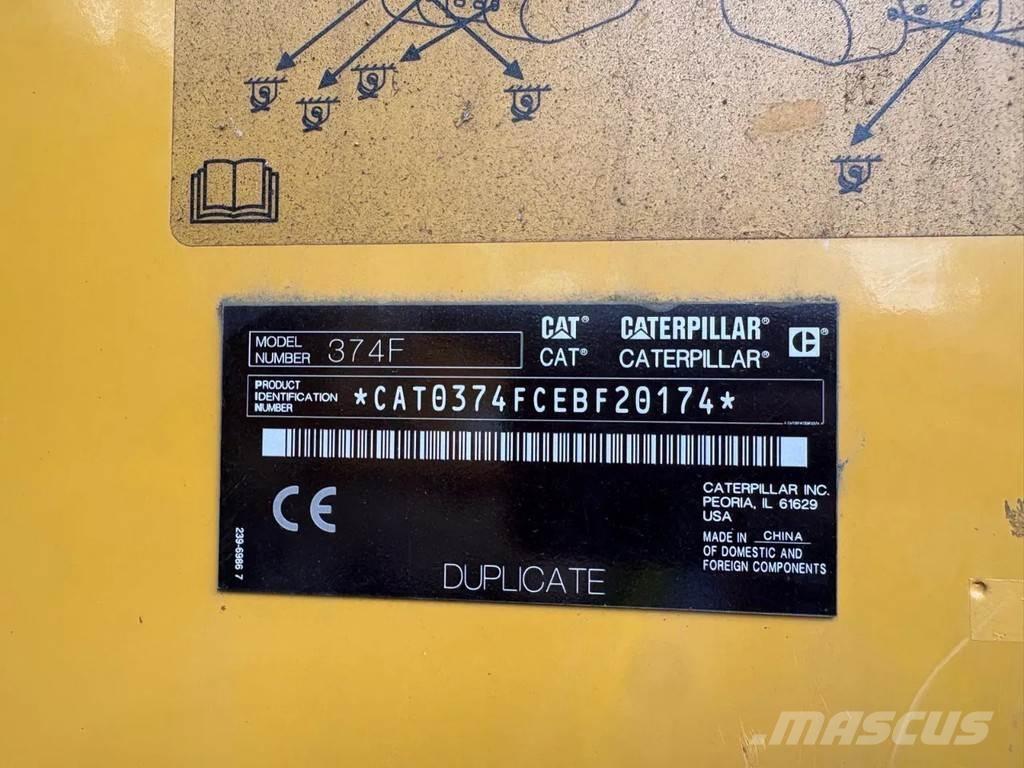 CAT 374F Гусеничні екскаватори