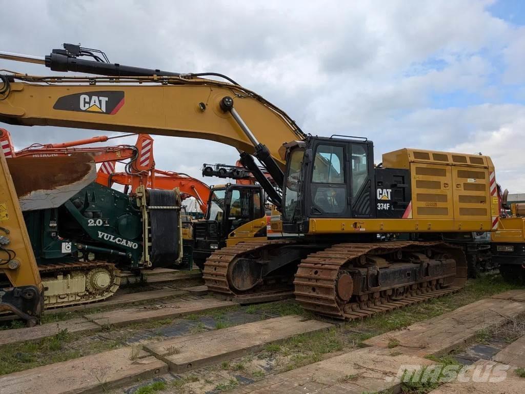 CAT 374F Гусеничні екскаватори