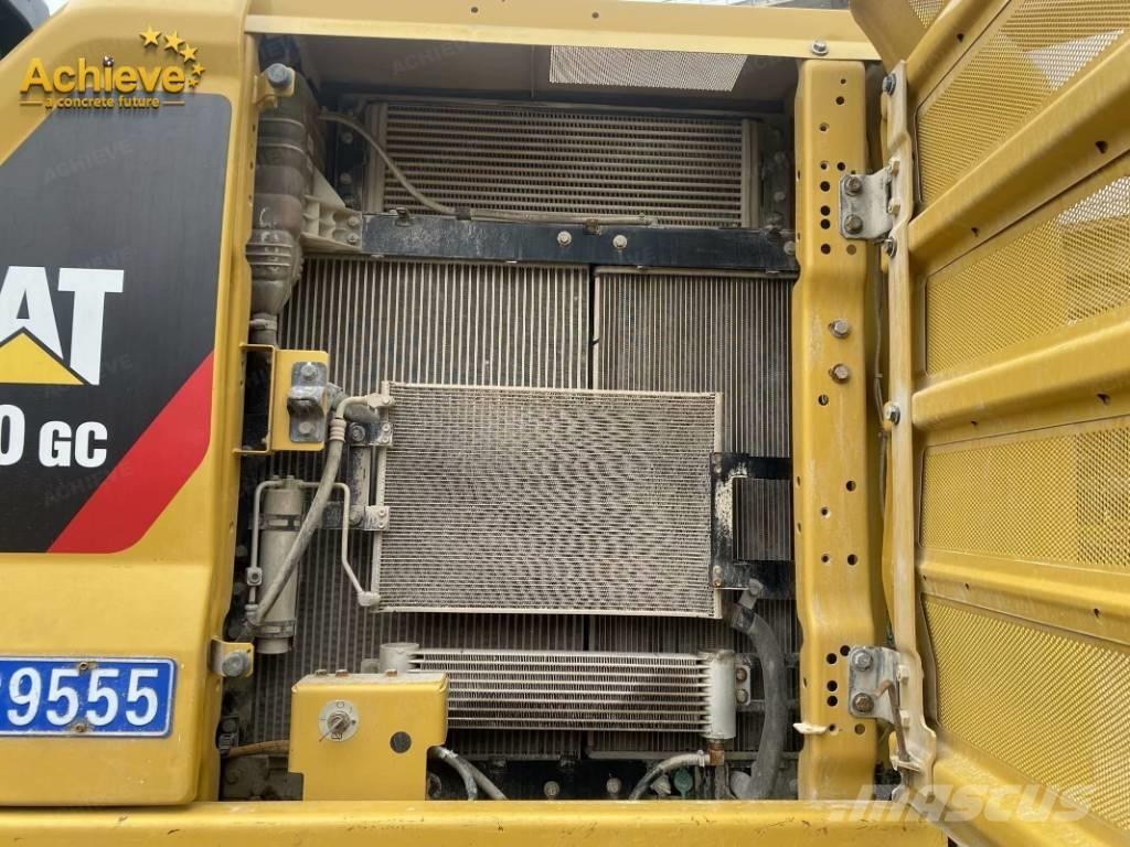 CAT 320GC Гусеничні екскаватори