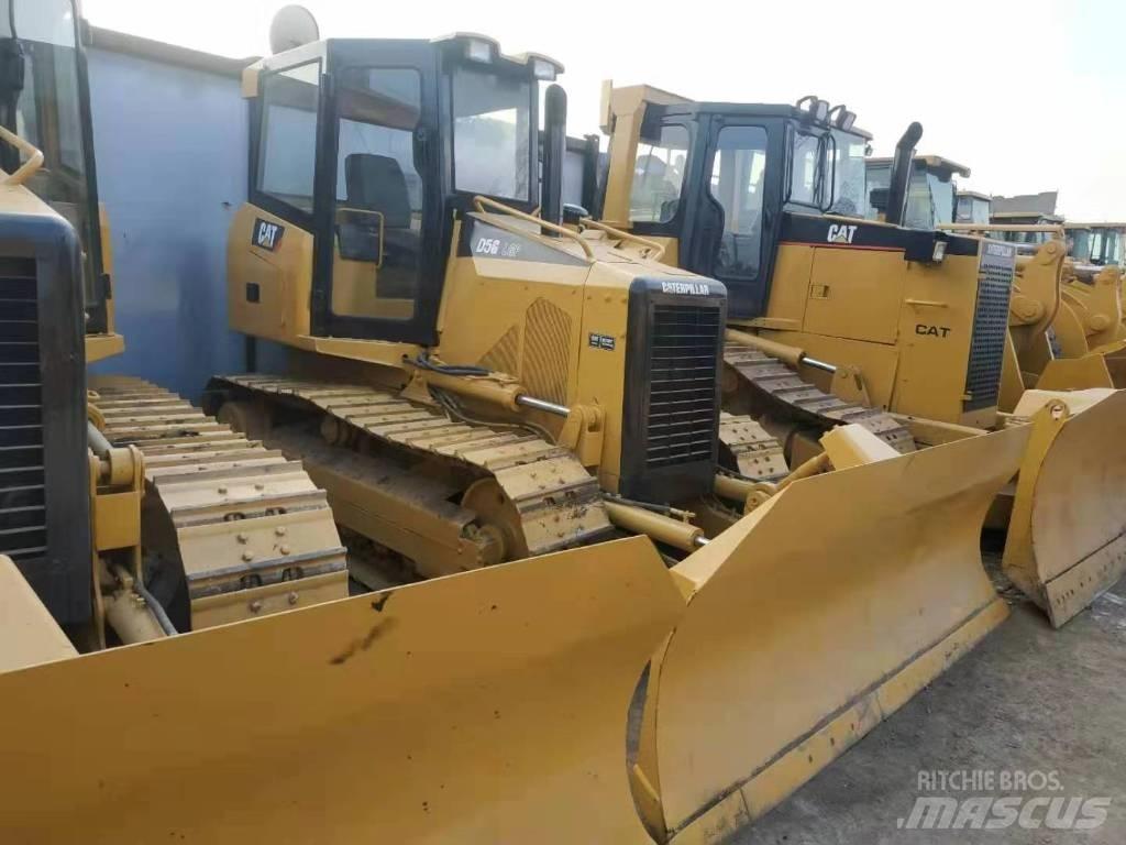 CAT D5M Гусеничні бульдозери