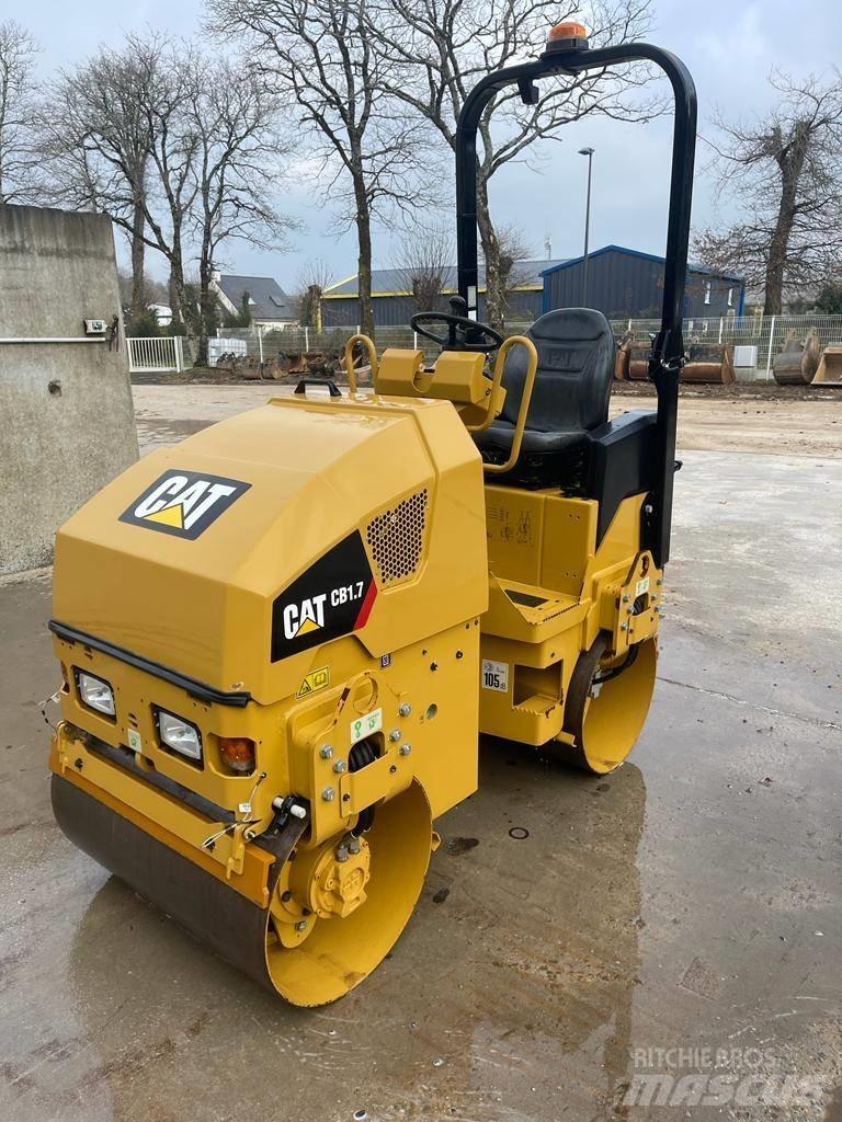 CAT CB 1.7 Котки тротуарні