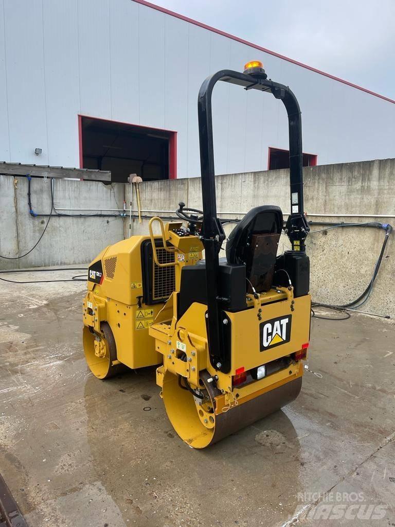 CAT CB 1.7 Котки тротуарні