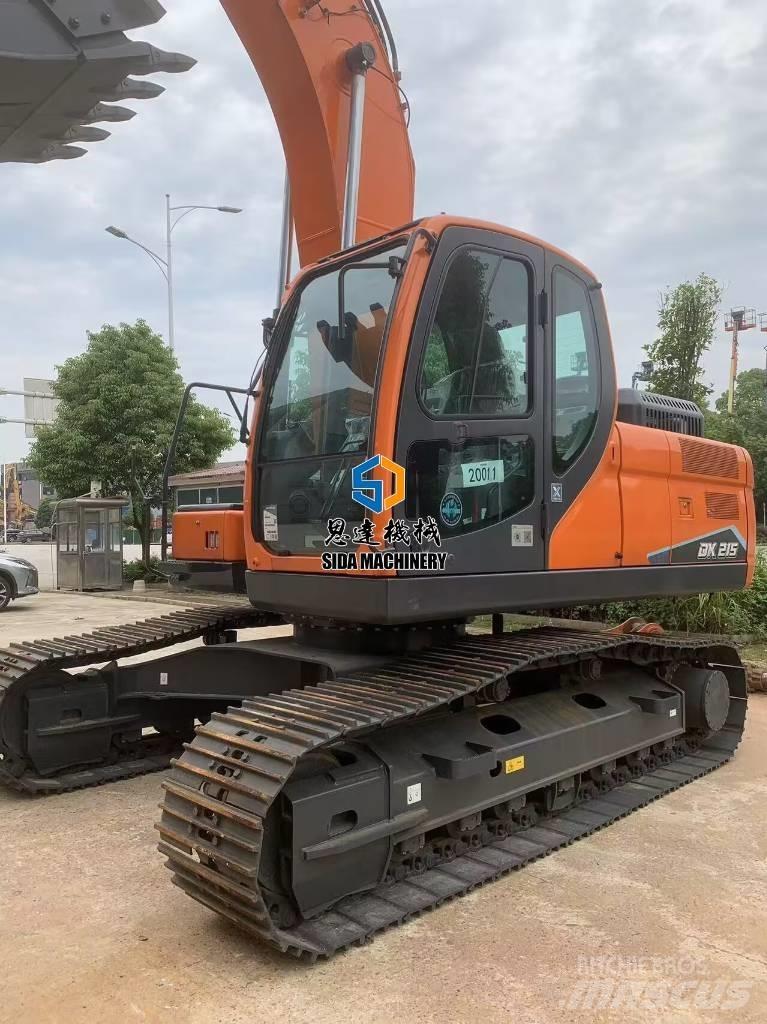Develon DX 215 Середні екскаватори 7т. - 12т.