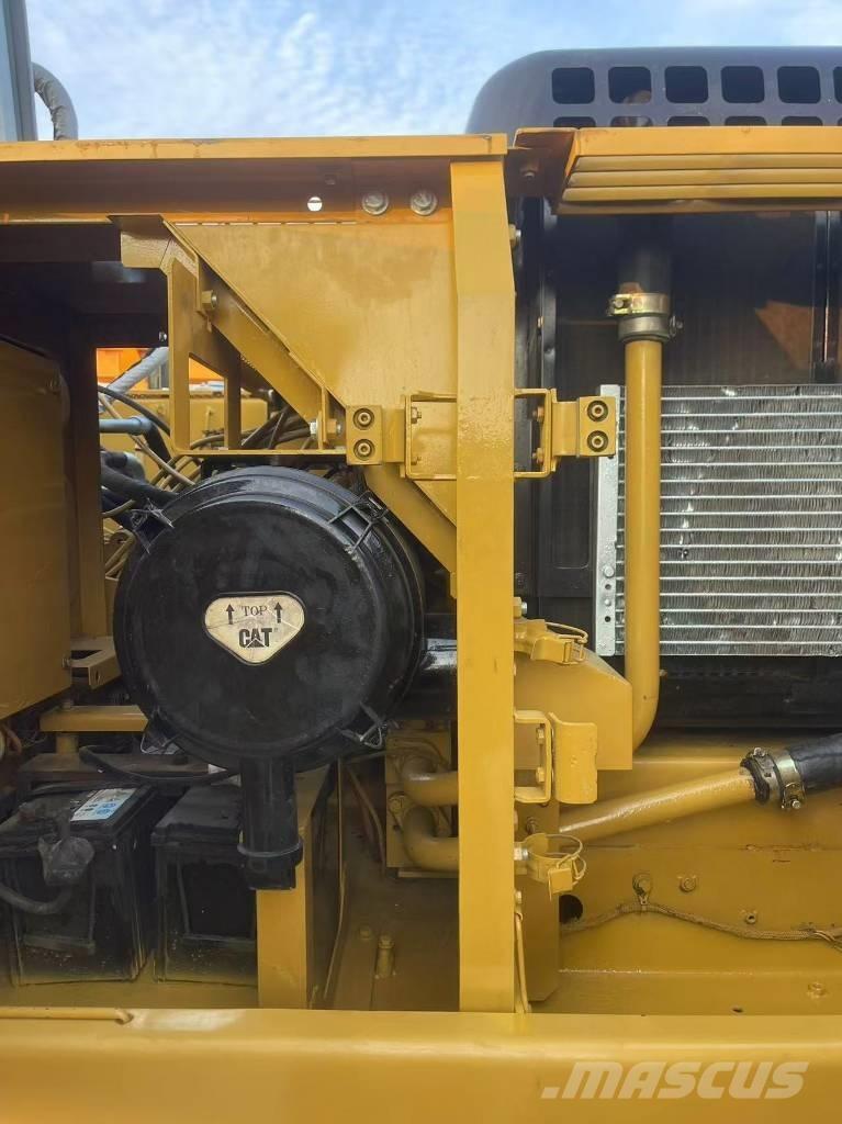 CAT 320 B Гусеничні екскаватори