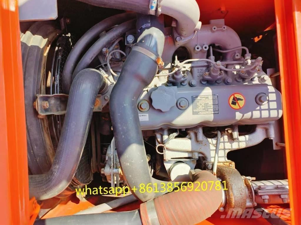 Hitachi ZX 135 US Гусеничні екскаватори