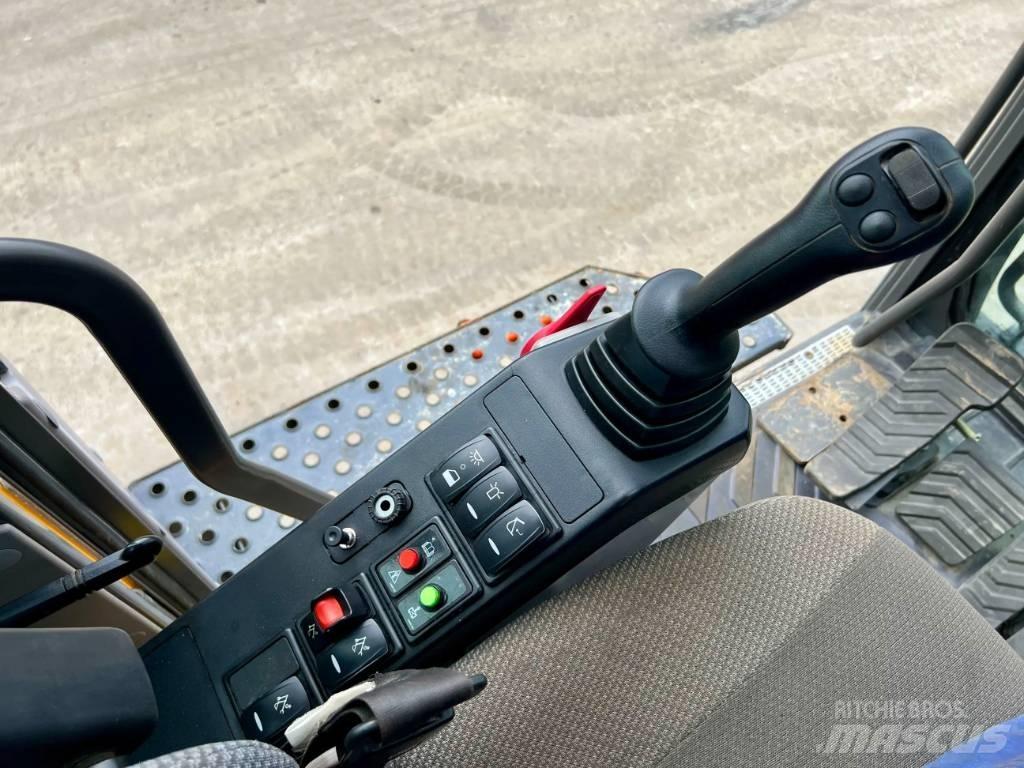 Volvo EC380E HR UHD Екскаватори для знесення споруд
