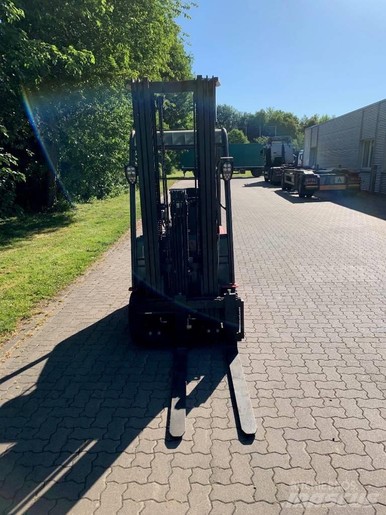 Manitou ME318 Електронавантажувачі