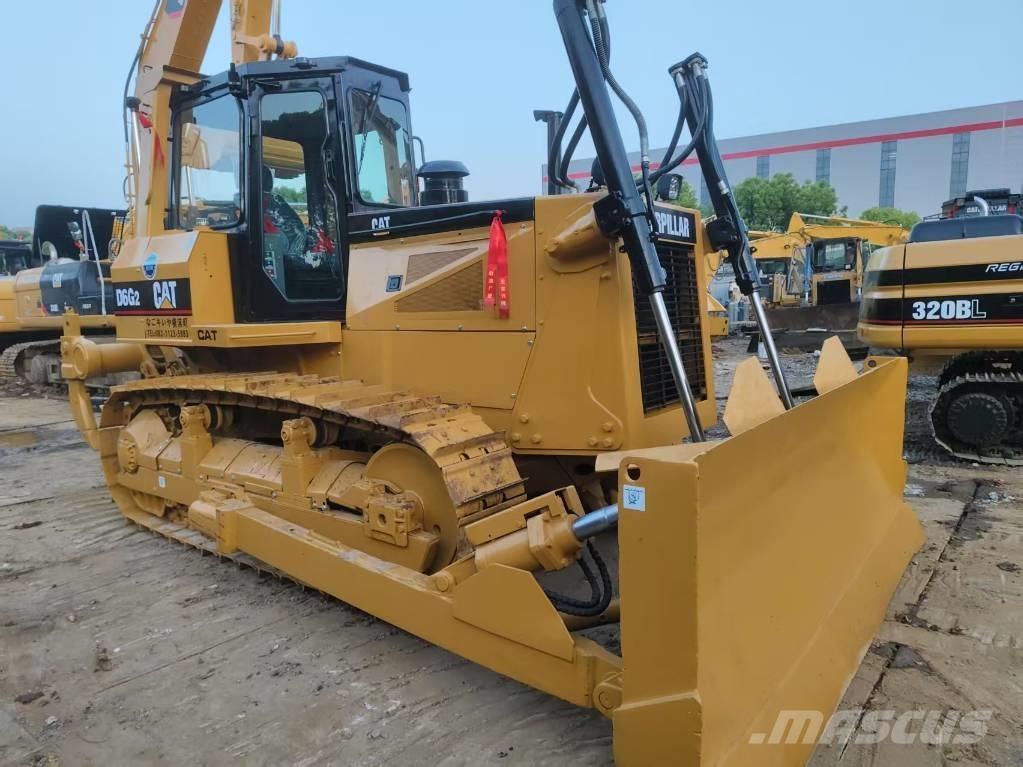 CAT D6G2 Гусеничні екскаватори