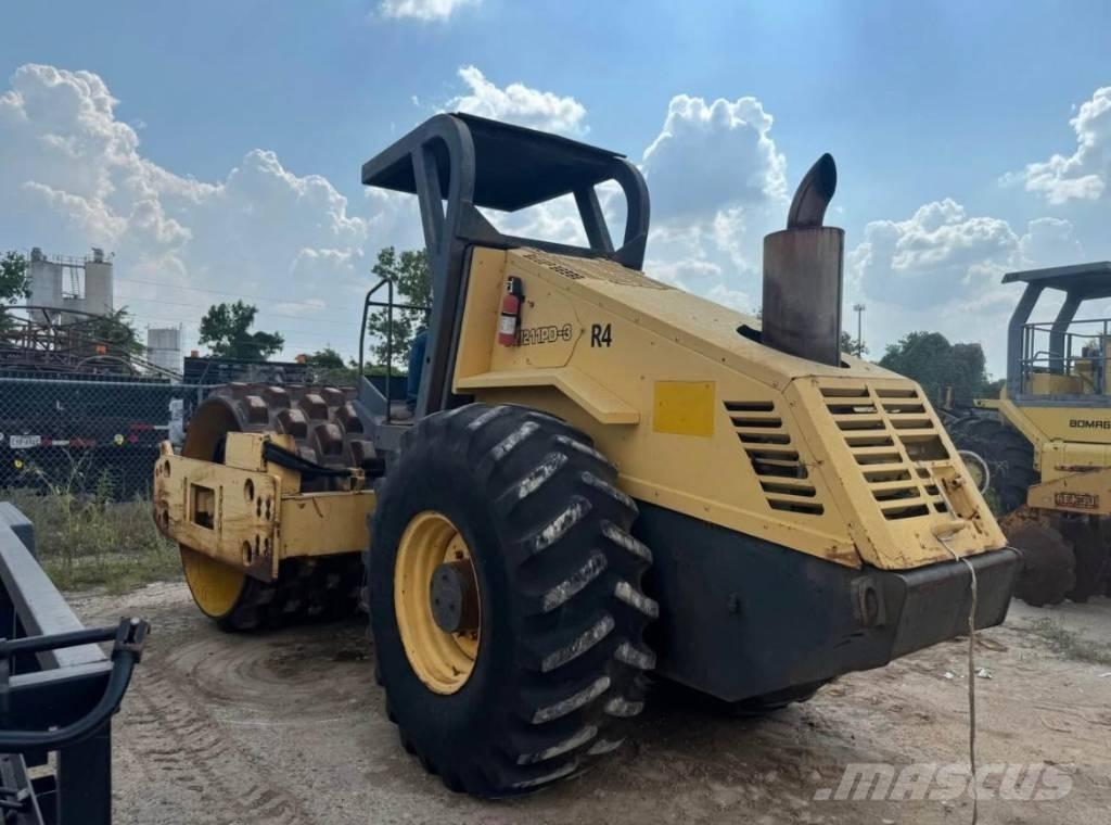 Bomag BW 211 P D-3 Грунтові котки