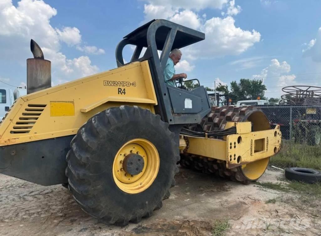 Bomag BW 211 P D-3 Грунтові котки