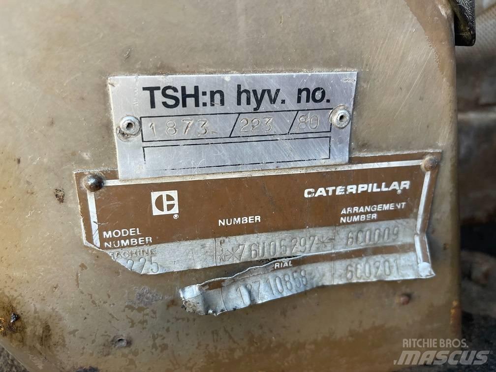 CAT 225 Гусеничні екскаватори