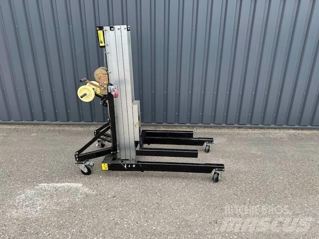 Rees Lift SML3,3 Інші підйомники і платформи