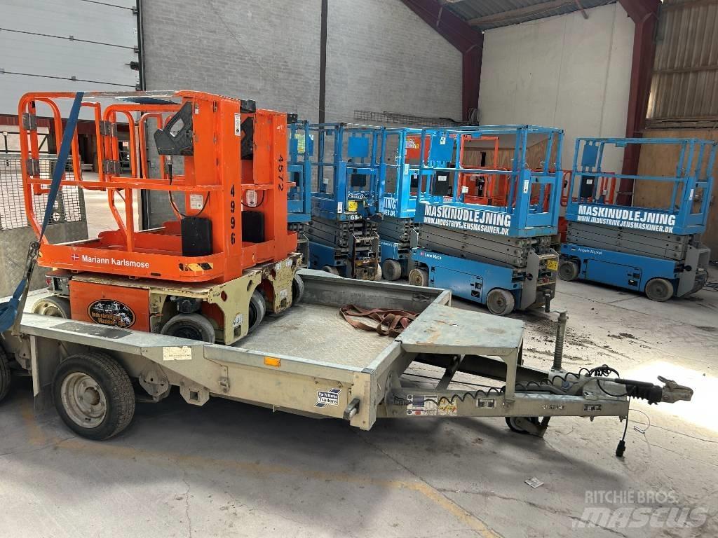 JLG 1230 ES Вертикальні щоглові підйомники