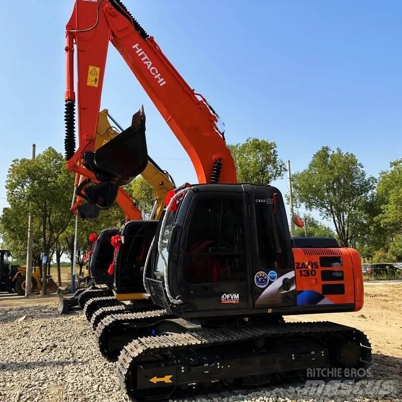 Hitachi ZX 130 Гусеничні екскаватори