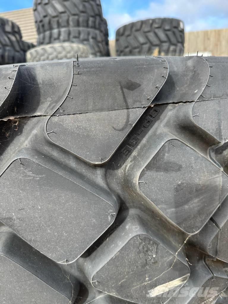 Goodyear 20.5R25 Шини