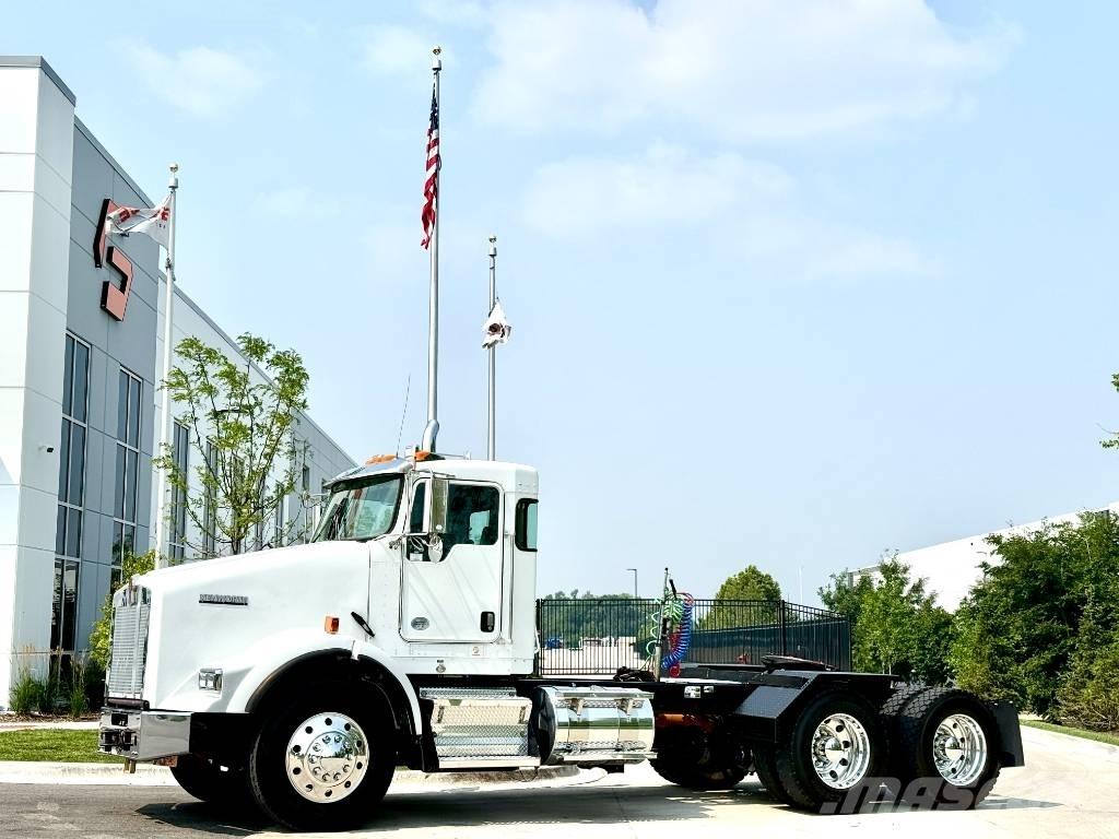 Kenworth T 800 Тягачі