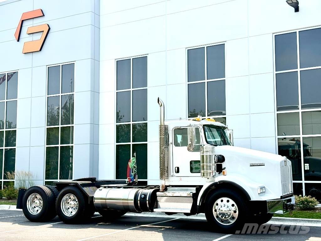 Kenworth T 800 Тягачі
