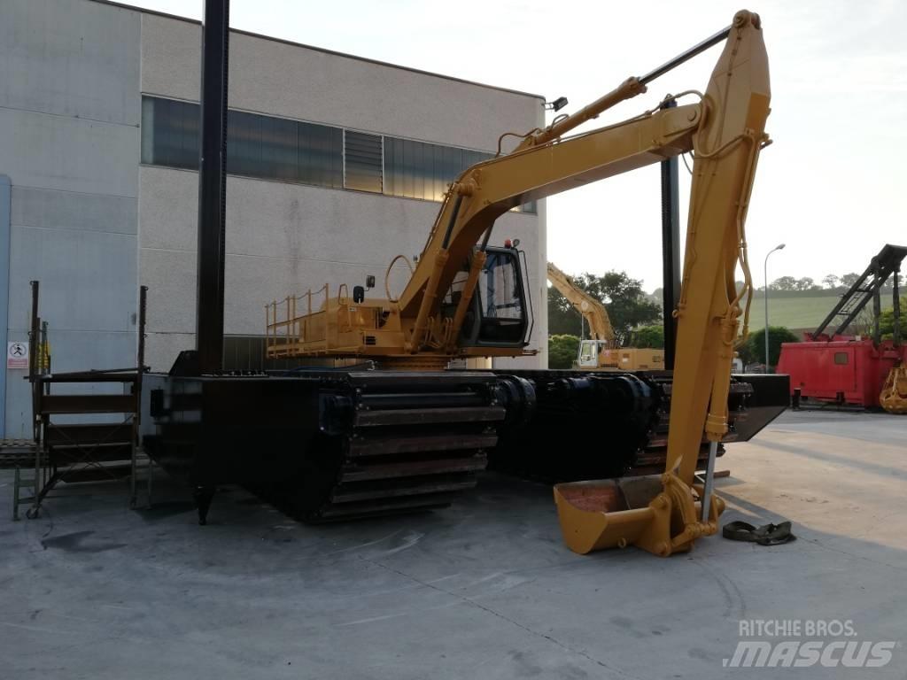 Hitachi MA 125 Екскаватори-амфібії
