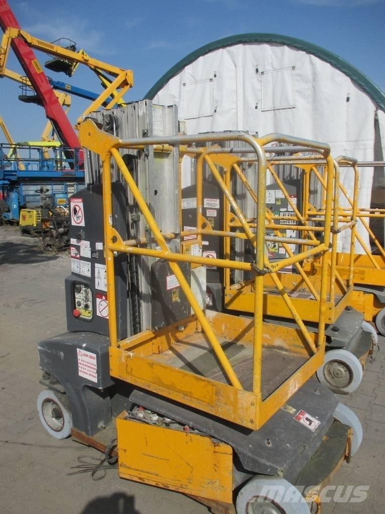 JLG Toucan Junior 8 Вертикальні щоглові підйомники