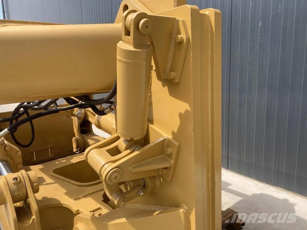 CAT D8R Скарифікатори