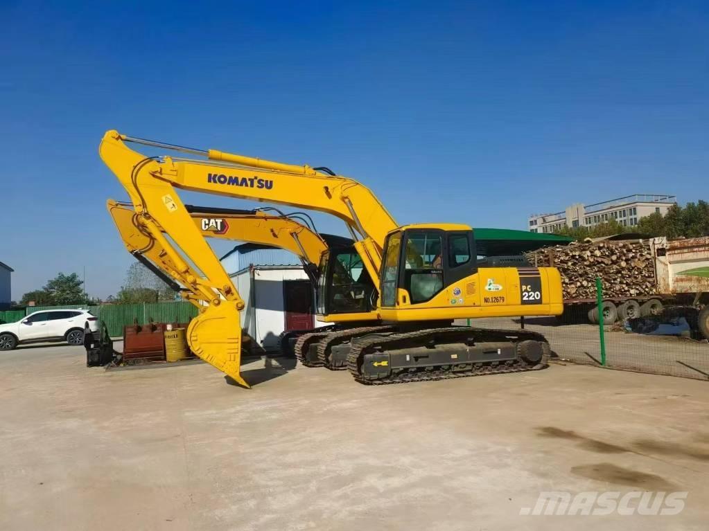Komatsu PC 220 Гусеничні екскаватори