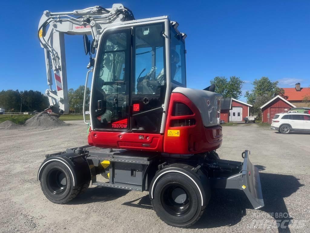 Takeuchi TB 370 W Колісні екскаватори
