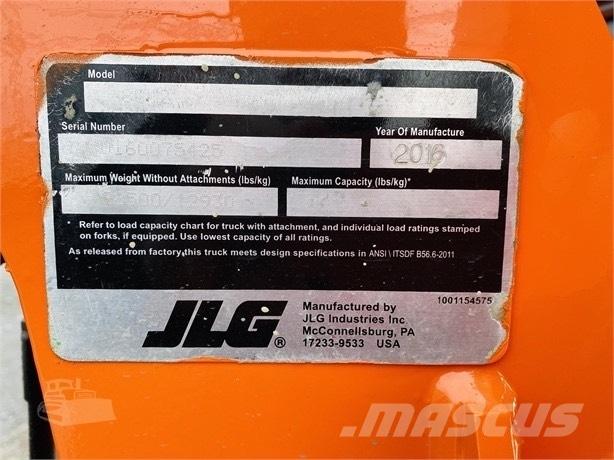 SkyTrak 8042 Телескопічні навантажувачі