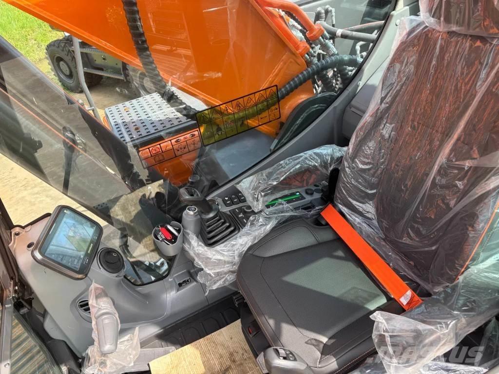 Develon DX255LC-7 Гусеничні екскаватори