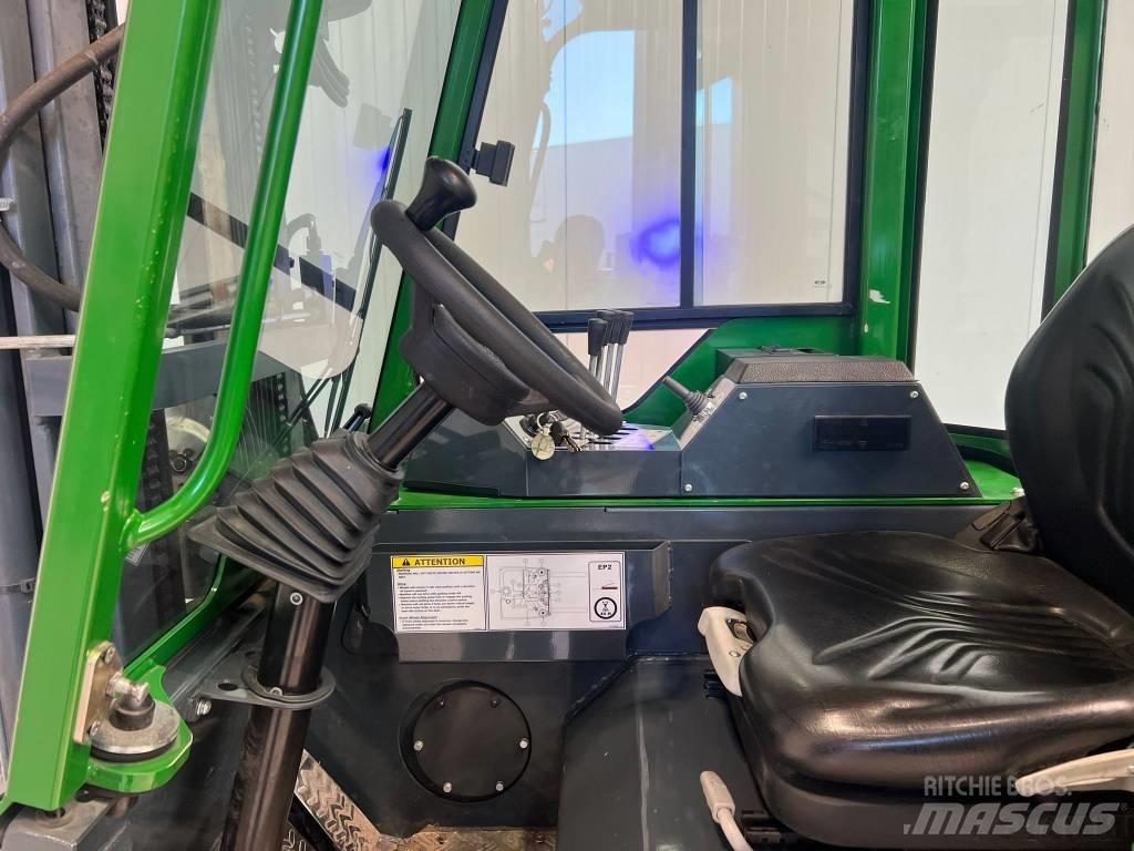 Combilift CBE2500 Чотириходові річ-траки