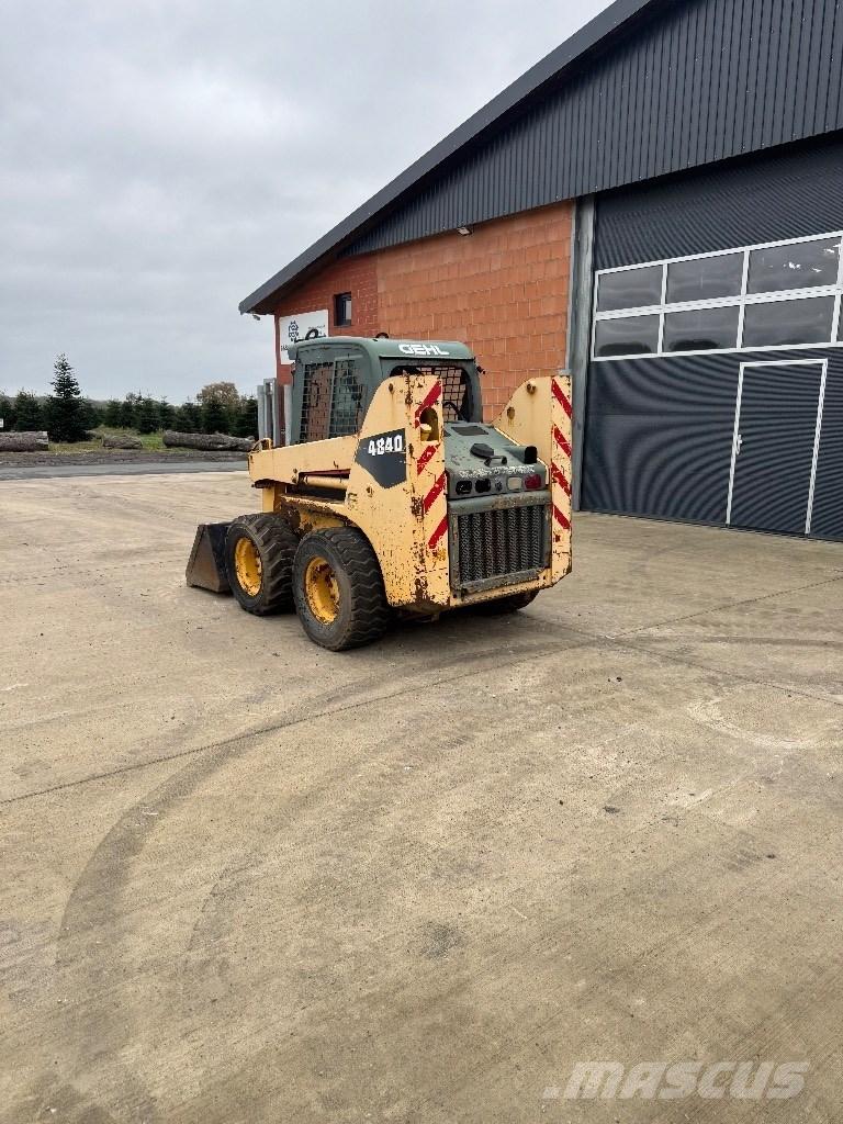 Gehl 4840 Міні-навантажувачі