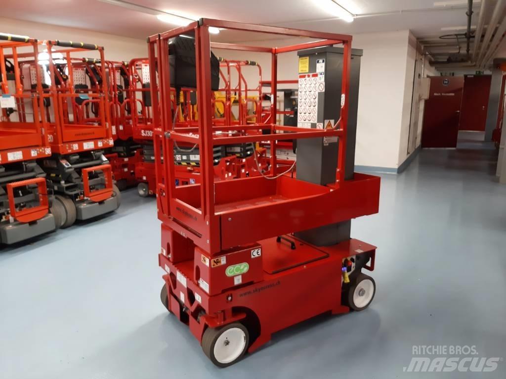 SkyJack SJ12 E Вертикальні щоглові підйомники