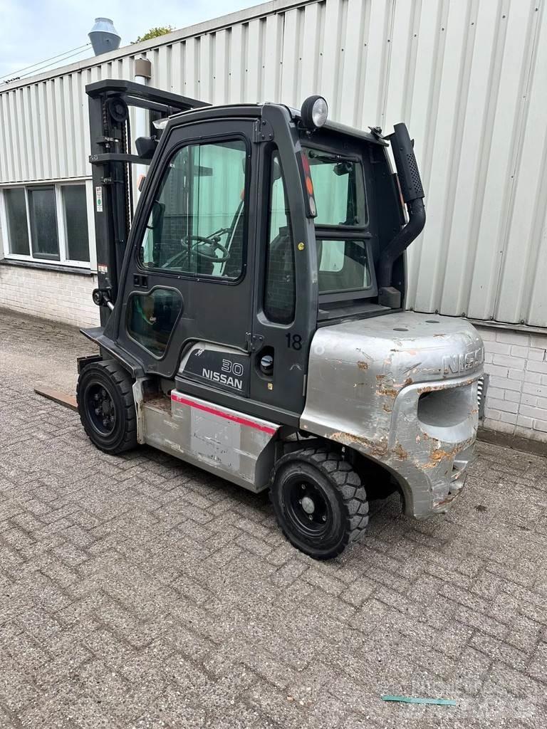 Nissan FDG02E7 Інше