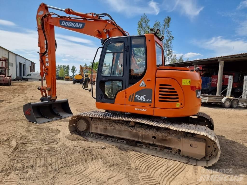 Doosan DX 140 LC-3 Гусеничні екскаватори