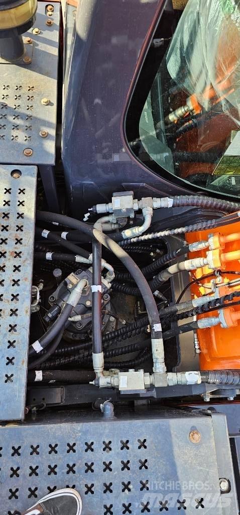 Doosan DX 225 Гусеничні екскаватори