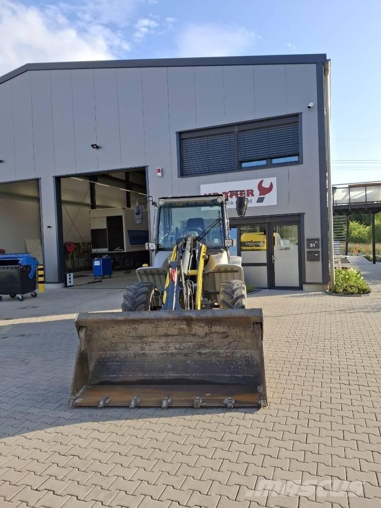 Kramer 8115 Фронтальні навантажувачі