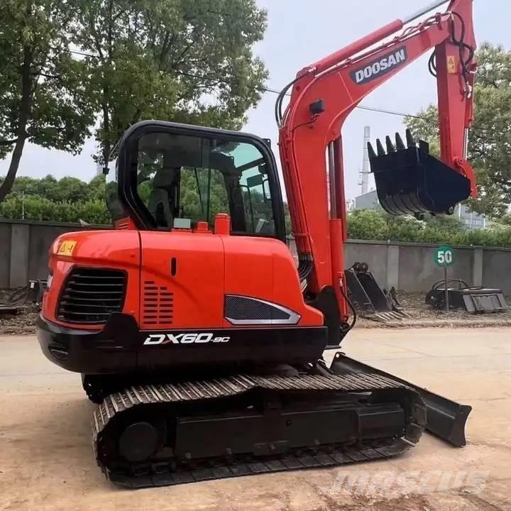 Doosan DX60-9C Міні-екскаватори < 7т