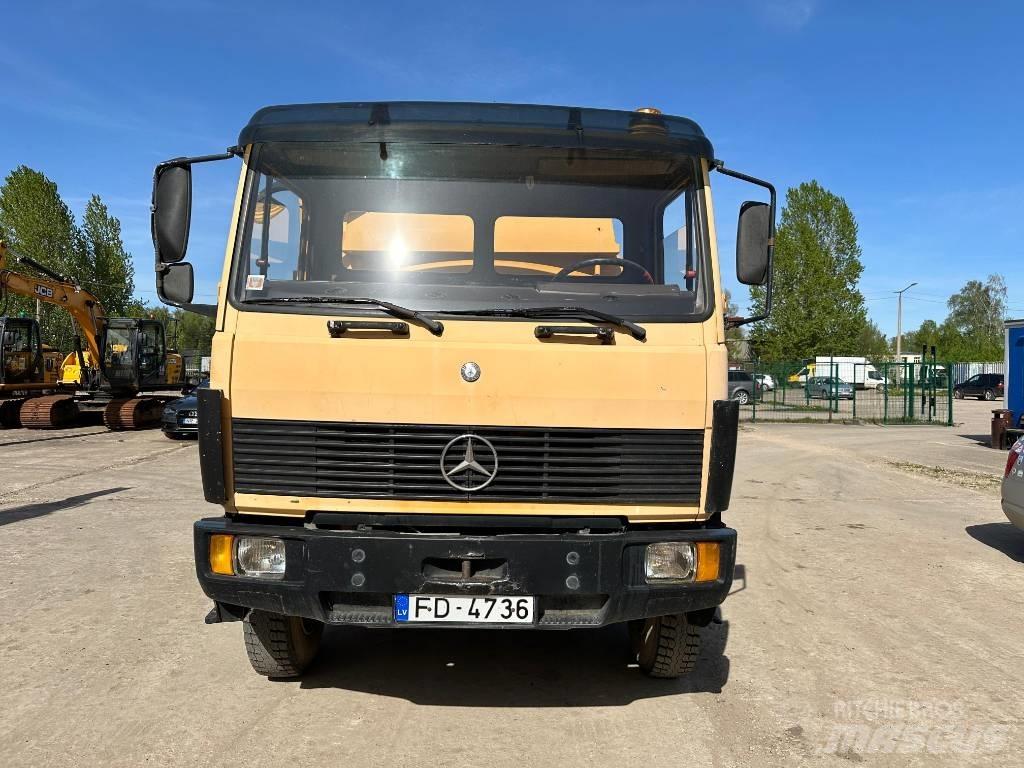 Mercedes-Benz 1317 Вантажівки-цистерни