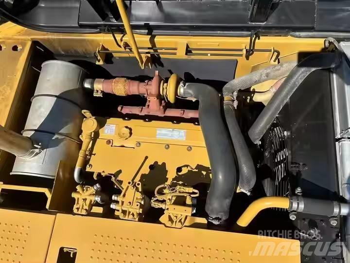 CAT CAT320D2 Середні екскаватори 7т. - 12т.