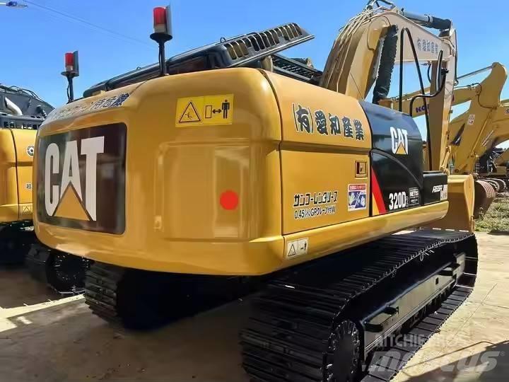 CAT CAT320D2 Середні екскаватори 7т. - 12т.