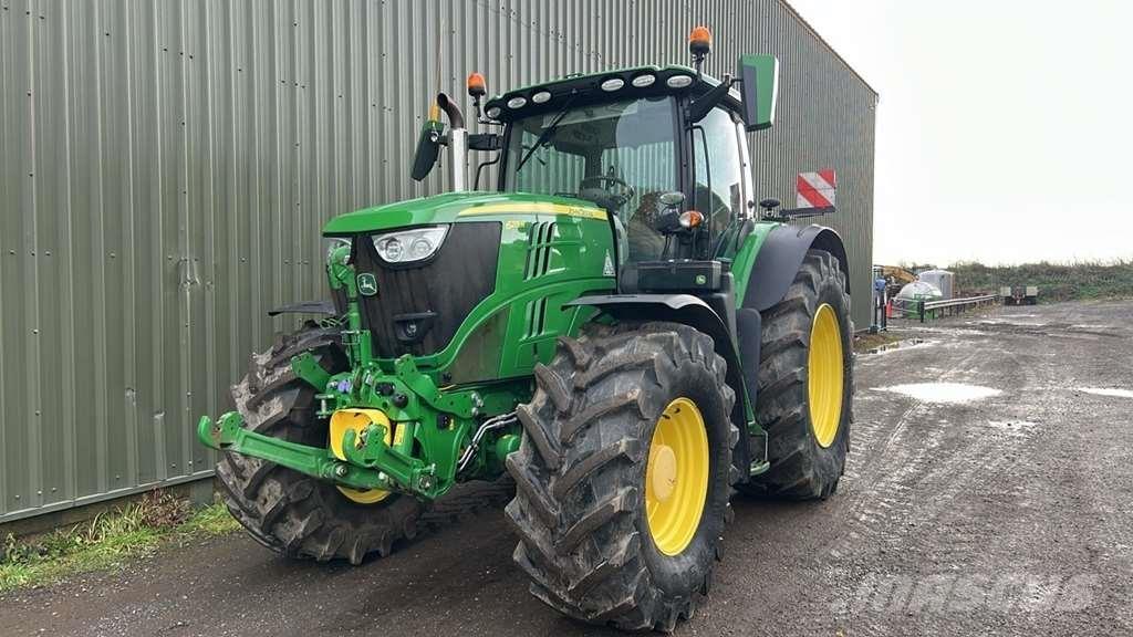 John Deere 6215R Трактори