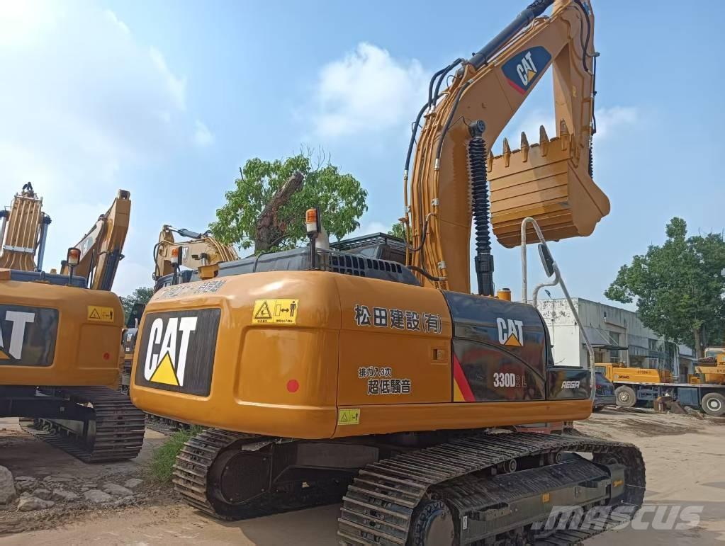CAT 330 D2L Гусеничні екскаватори
